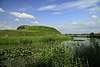 Nieuwe Hollandse Waterlinie Cluster 57 Werk aan de Waalse Wetering: Fortaanleg met aardwerken, emplacementen, gracht, wegen en militaire landsgrond.