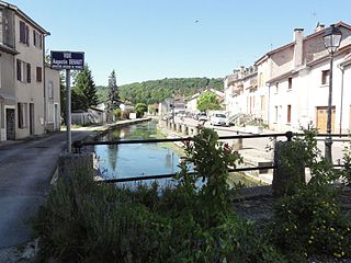 Le bief de Doulaincourt entre la voie Augustin Dehaut et l'avenue du Maréchal de Lattre de Tassigny (ex-rue de la Gare).