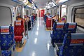 EMU500內裝改造後，ET車卡為方便輪椅旅客進出，採用2+1排座椅排列