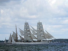 Le Gorch Fock, trois-mâts barque