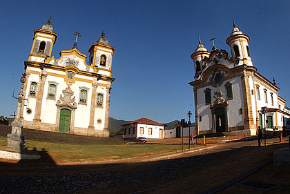 Igrejas no município de Mariana, Minas Gerais, Brasil. 22 de agosto de 2006, foto:Valter Campanato)