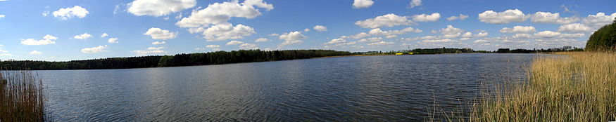 Panorama Jeziora Pamiątkowskiego