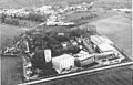 Vue du site vers 1970 avec le hameau de Bouviers en second plan