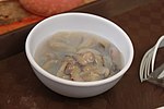 En skål med skeppsmask, i Filippinerna kallad Tamiloc, den skördas i mangroverötter och efter beredning med vinäger äts den som en delikatess.