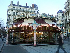 Manège place de la République (Lyon) en 2008.