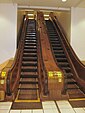 Escalator en bois du magasin Macy´s à New York.