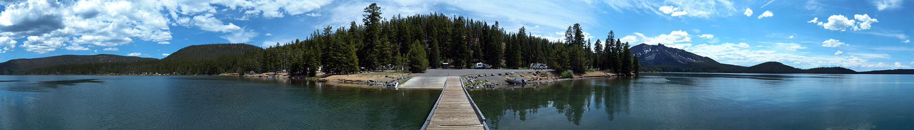 Paulina Lake in Newberry Caldera bij Lapine