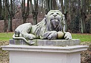 Skulpturen im Schlossgarten (2 Sandsteinlöwen)