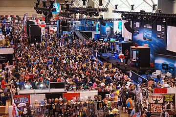 Большая толпа на Fan Expo на Intel Extreme Masters Toronto 2014