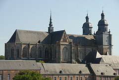 De basiliek vanuit het noorden gezien