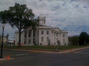 Vernon Parish Courthouse in Leesville, gelistet im NRHP Nr. 83000550[1]