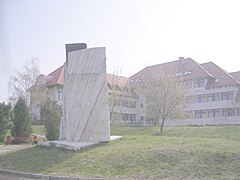 Monumento pri la 50-jara minado en Oroszlány