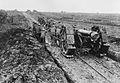 Un obice 6 in al traino durante la battaglia della Somme (settembre 1916)