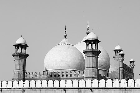 "Badshahi_Masjed" by User:Aymenrizwan