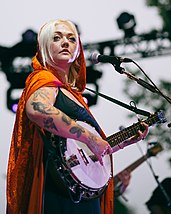 Singer Elle King