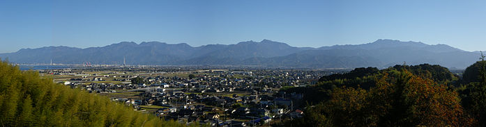 Ishizuchi Mountains from Mt.Setayama.jpg