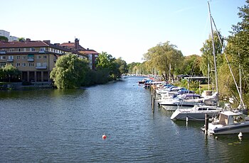 Långholmskanalen sedd västerut från samma ställe på 1890-talet och i oktober 2009.