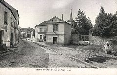 Mairie et Grande-Rue de Fourqueux
