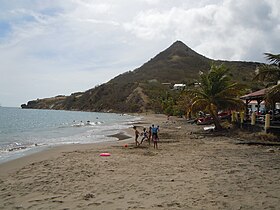 Vue du morne Jacqueline depuis Petite Anse.