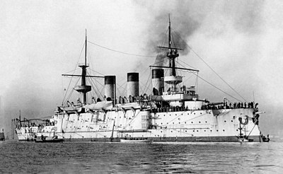 Kapal tempur Kekaisaran Rusia Peresvet di Toulon, 1901.