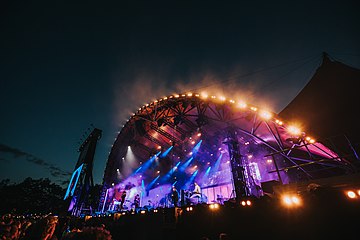 ארקייד פייר בהופעה בפסטיבל רוסקילדה של שנת 2017