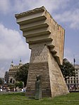 Памятник президенту Франсеску Масиа на площади Каталонии в Барселоне