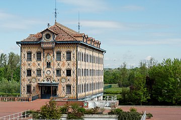 Entrée et façade sud du moulin