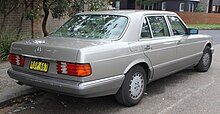 Mercedes-Benz 560 SEL long wheelbase 1989 Mercedes-Benz 560 SEL (V 126) sedan (23213887641).jpg