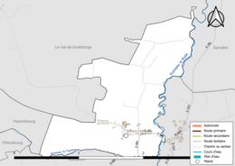 Carte en couleur présentant le réseau hydrographique de la commune