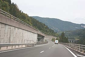 Vue du tablier nord du viaduc de Lalleyriat