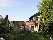The ruins of a mansion in Chronówek