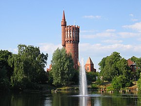 Старая воданапорная вежа — адна з асноўных славутасцяў Ландскруны.