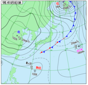 台風21号が温帯低気圧から台風へ変わる瞬間の天気図（午後3時/気象庁より）