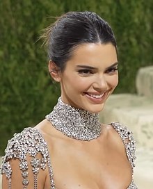 Kendall Jenner at Met Gala 2021 5.jpg