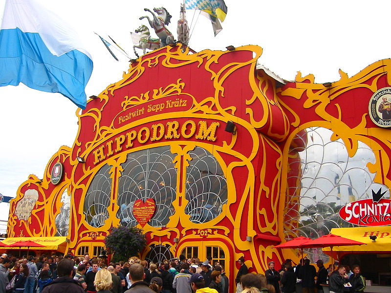 Fasciculus:Oktoberfest 2005 - Hippodrom - closeup view.jpg