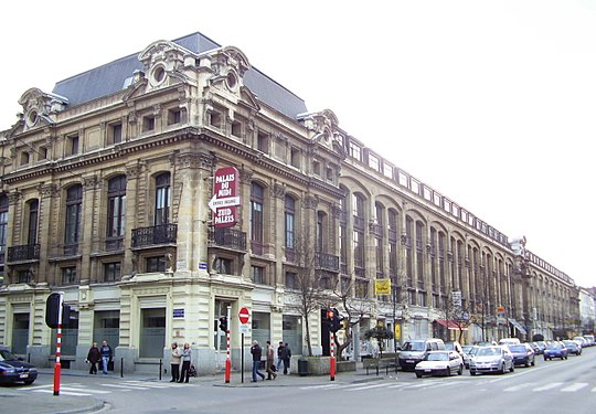 Le Palais du Midi, qui héberge aujourd'hui plusieurs salles de sport, est aussi le siège actuel de l'école Yama Arashi, situé rue Rogier van der Weyden, 3/1, à Bruxelles.