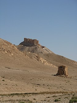 Palmyra Castle. Palmyra Cittadel - panoramio.jpg