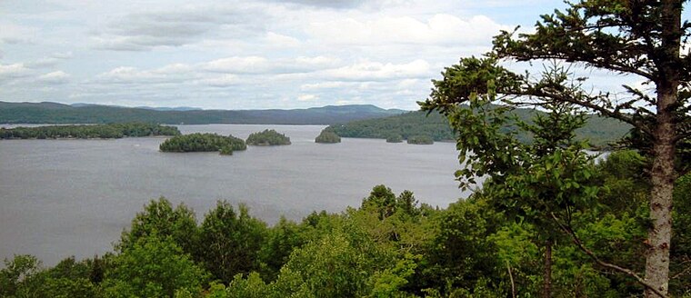 Vue du lac Gagnon à Duhamel