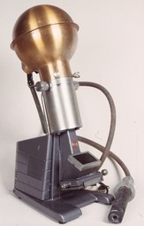 میکروسکوپ الکترونی رومیزی RCA مدل EMT3، ۱۹۵۰