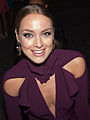 Rachel Skarsten spielt Elisabeth I.