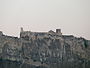 Крепость Морна (Mornas Castle) на горе. 201,5 км восточный берег.