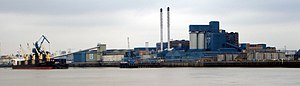 Tate & Lyle refinery plant at Silvertown, London TateLylePlantSilvertown.jpg