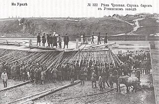 Descent of the barges on the Utkinskaya pier, 1893