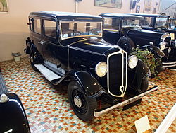 Renault Monaquatre (Type YN 1) Limousine (1932)