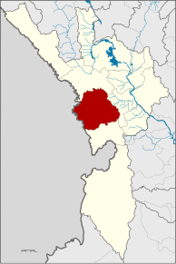 Amplasarea districtului în provincia Tak