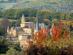 Skyline of Jarnioux