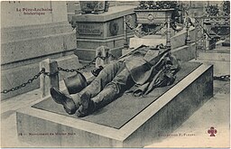 Le gisant dans la série Le Père-Lachaise historique de Fernand Fleury, vers 1900.