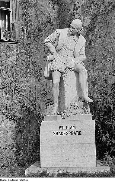 Fájl:Fotothek df roe-neg 0006011 003 Shakespeare-Denkmal.jpg