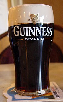 Бокал пива Guinness Draught Stout