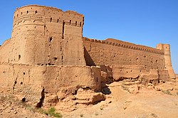 نمایی از قلعه خویدک